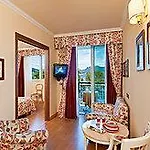 Hotel apartamentowy Carl&do Baveno