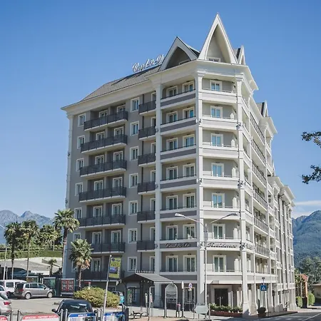 Aparthotel Carl&do Baveno