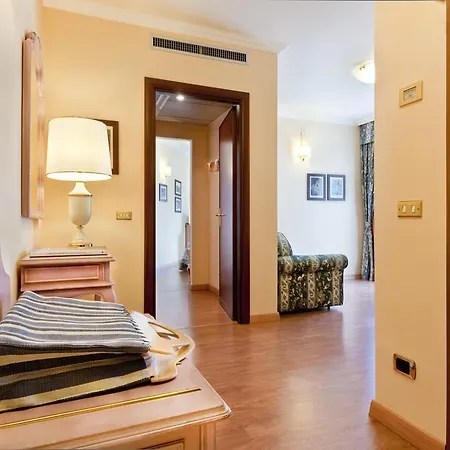 Aparthotel Carl&do 4*